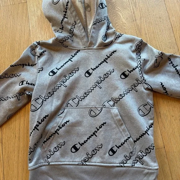 Under Armour Nike Champion Boys Youth Size 6 clothing lot Athletic Athleisure - Picture 9 of 10